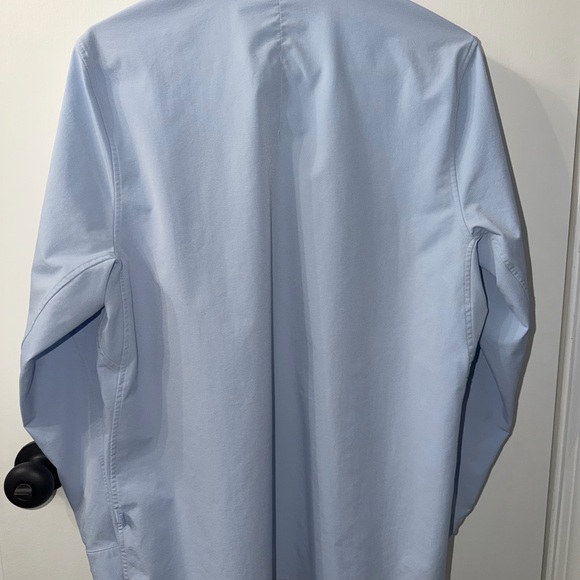 Lululemon New Venture Classic Starch Blue Dress Shirt Small - Picture 4 of 4